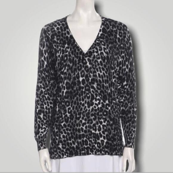 MICHAEL MICHAEL KORS ANIMAL PRINT VNECK SWEATER BLACK GRAY WHITE MEDIUM - Picture 1 of 11